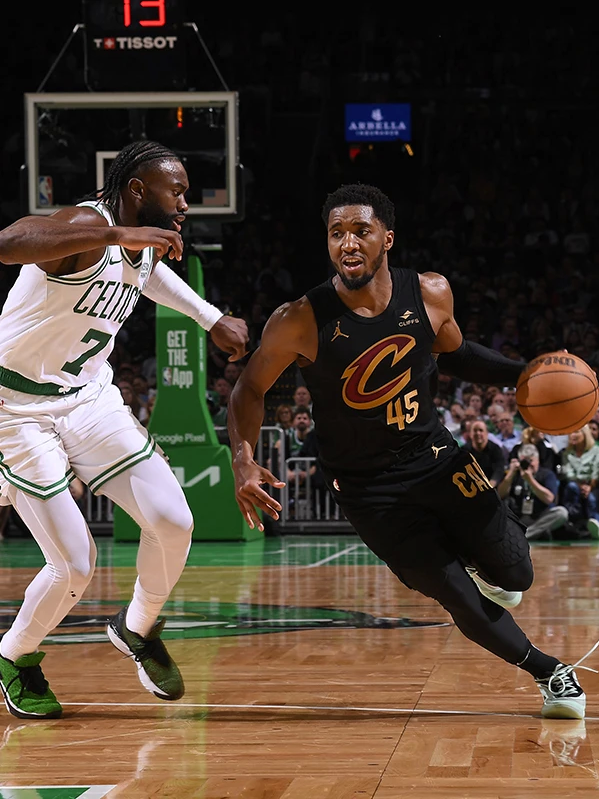 包含国际比赛日波士顿凯尔特人临场应变——NBA总决赛节点到来，媒体盛赞，球队文化再被提及的词条