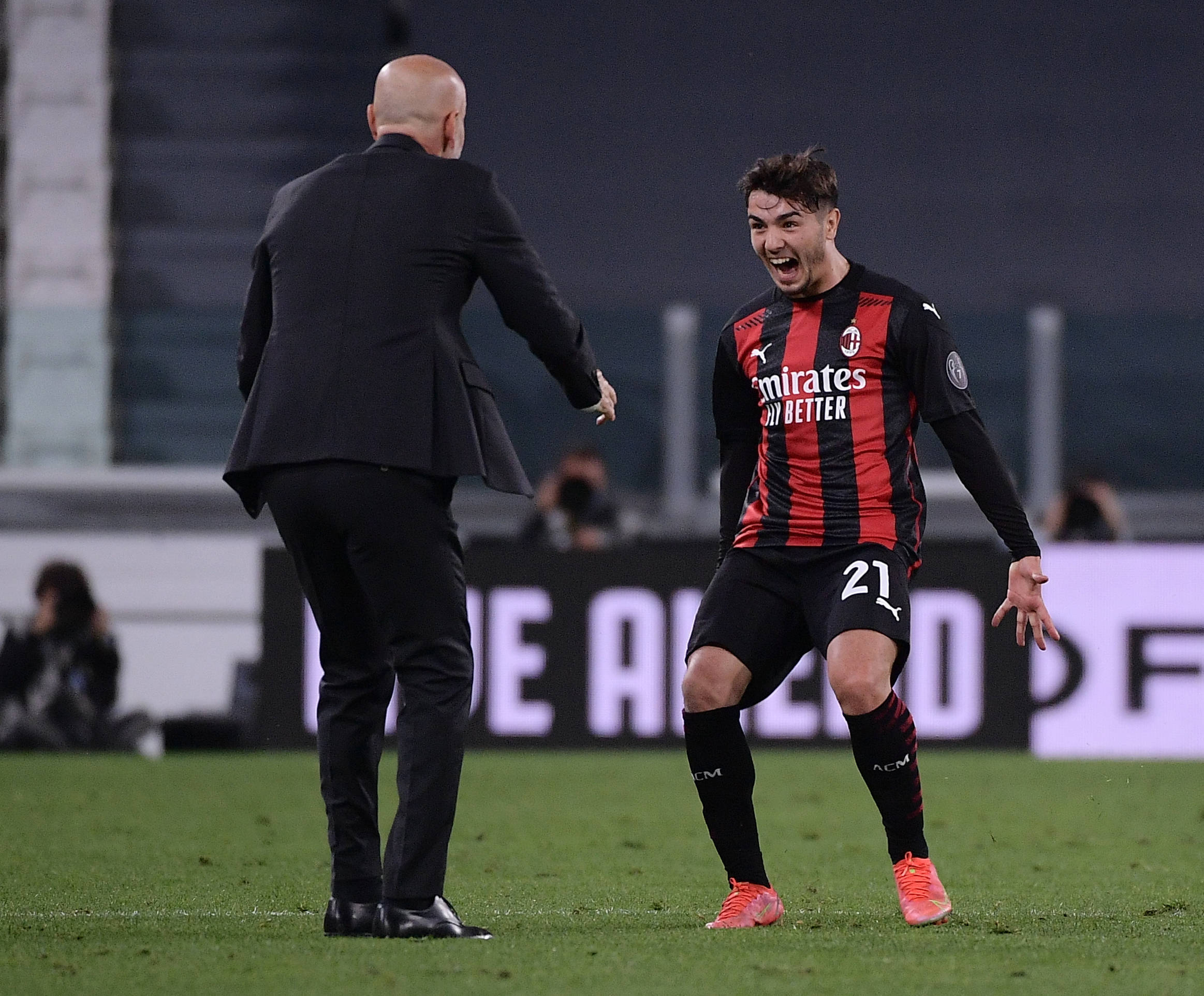 关于英超赛程吃紧，比利亚雷亚尔国际比赛日单刀错失，压力陡增，数据趋势出现新变化的信息