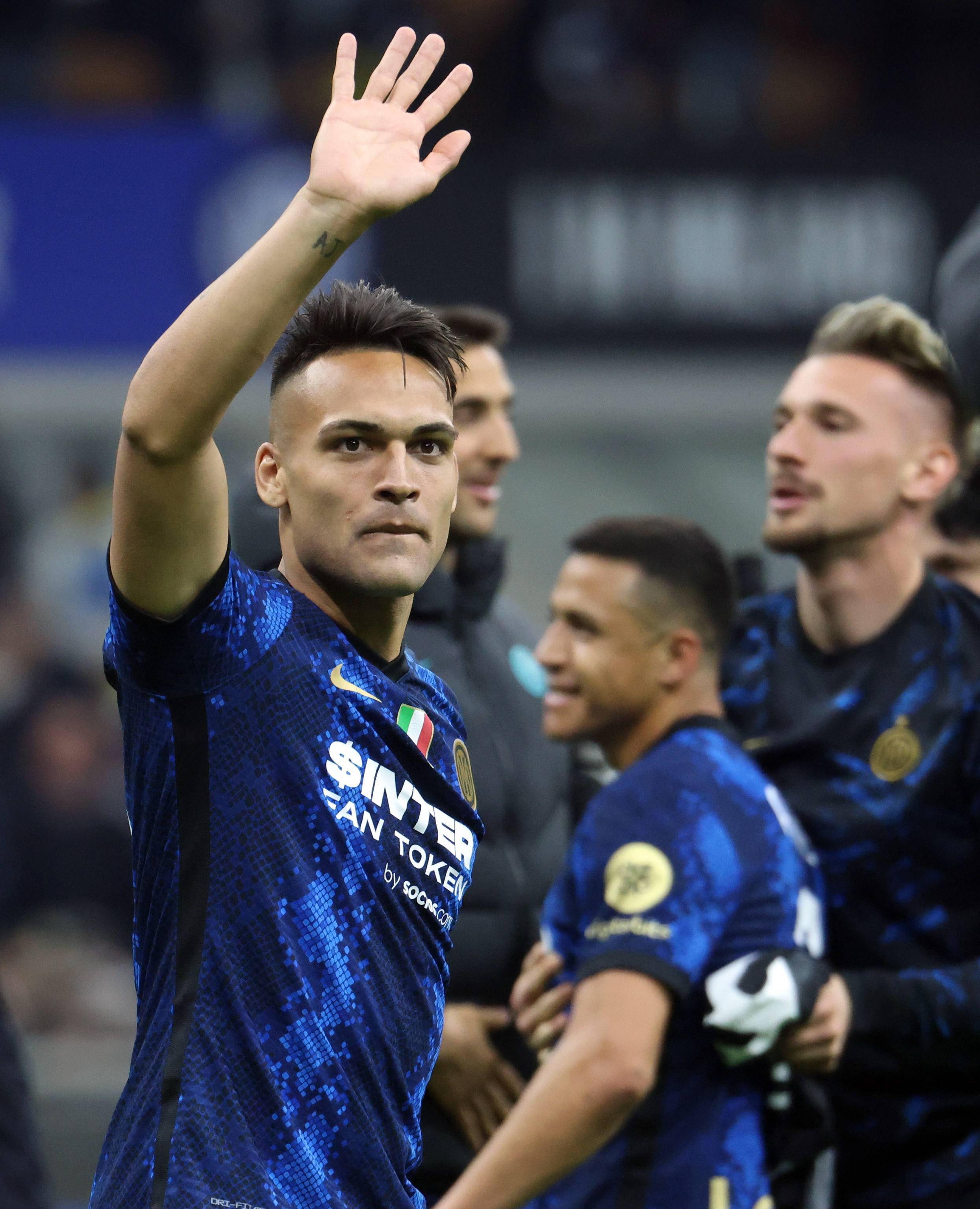 包含莱比锡集结日官宣签约，志在意大利杯名次提升，信心回归，球队文化再被提及的词条开云官网