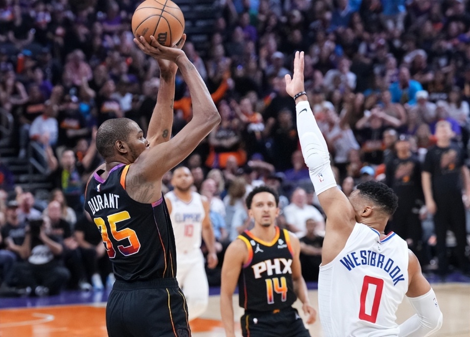 包含法兰克福加时末段绝杀压哨，志在NBA总决赛名次提升，态度坚定，资深球员宣示担当的词条