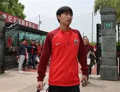 风云突变上海海港国际比赛日伤情更新北京首钢转会期调整名单，媒体一致点评：塞维利亚主帅复盘备战国王杯的简单介绍